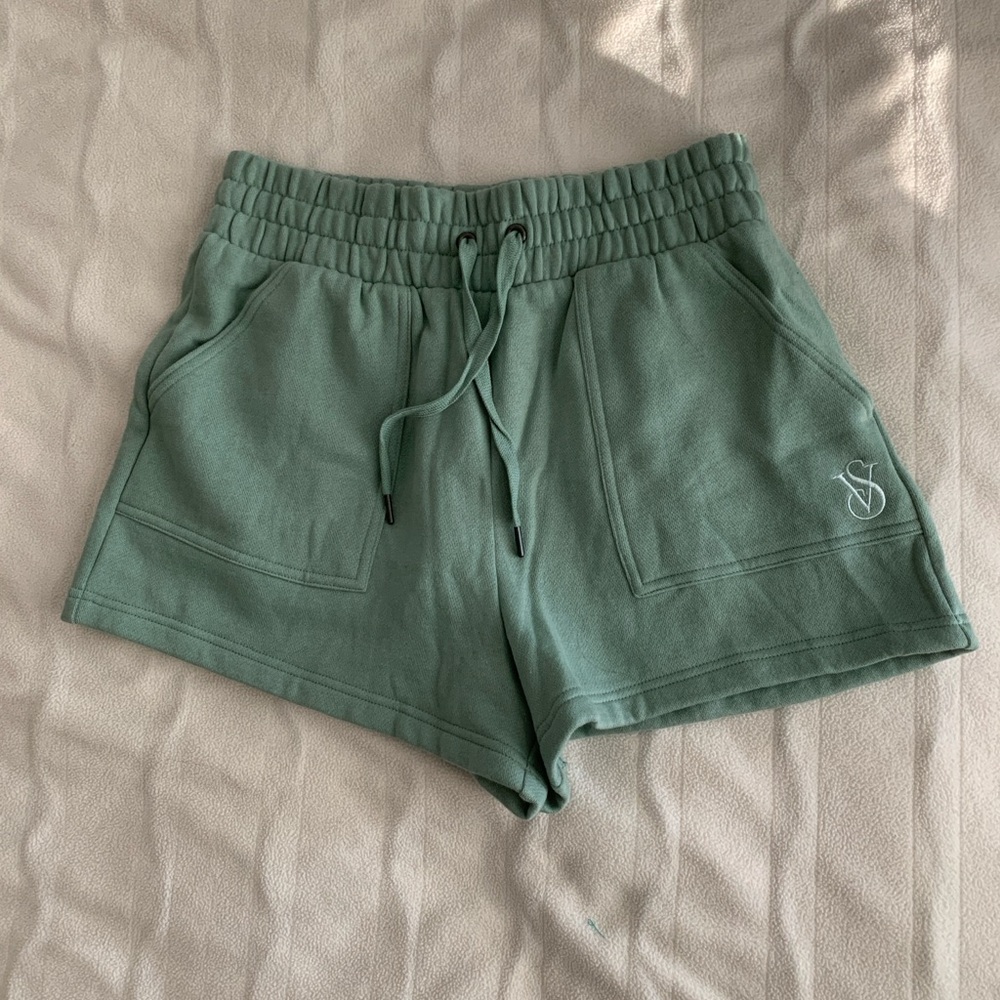 NWT Victoria’s Secret Lounge Shorts Green Size M Cotton Blend
